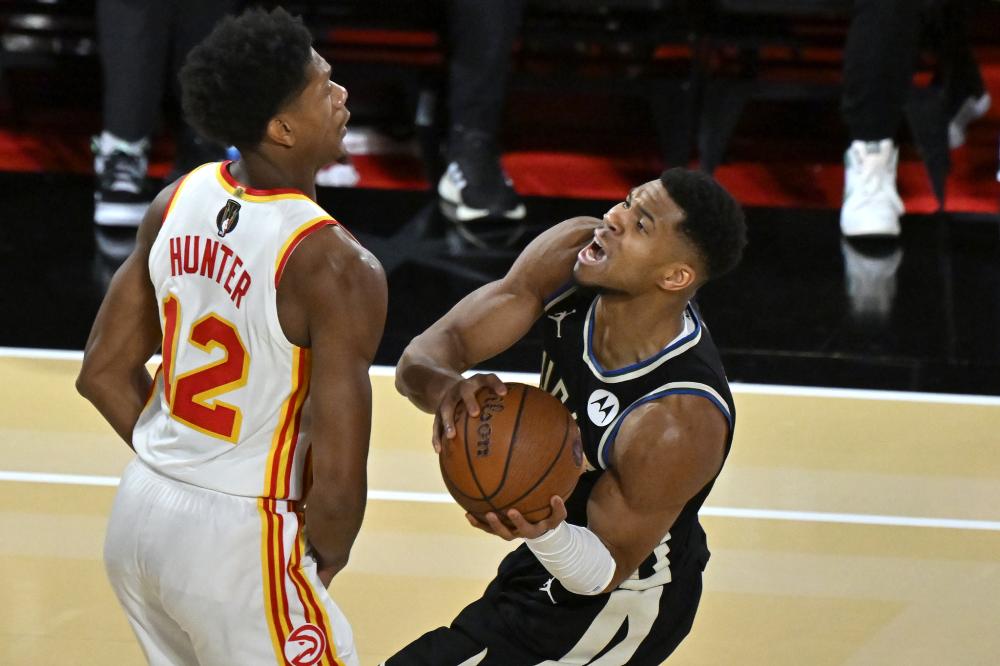 甲展现出较 甲展现出较