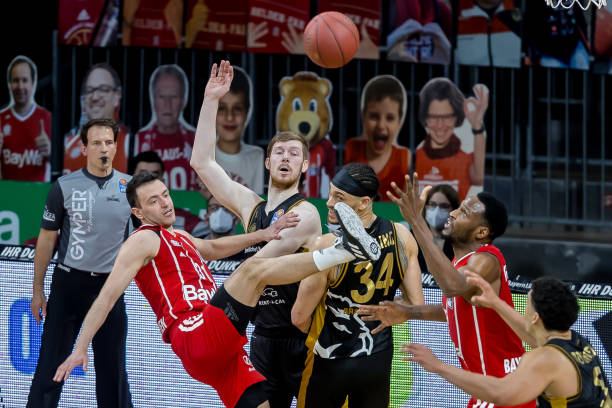 更是一场关 更是一场关