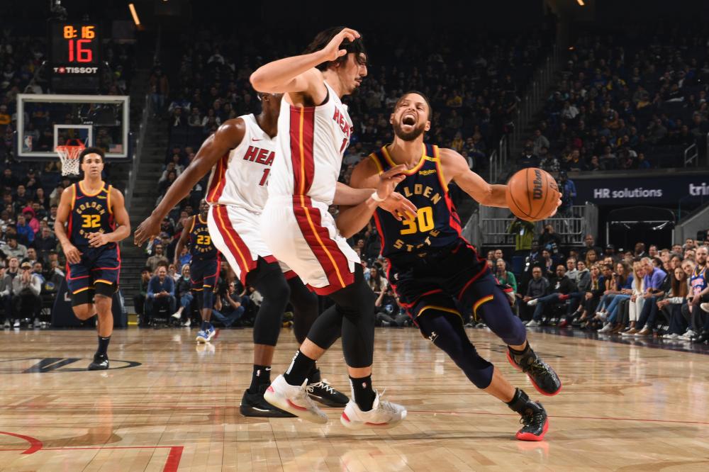 不是靠话题 不是靠话题